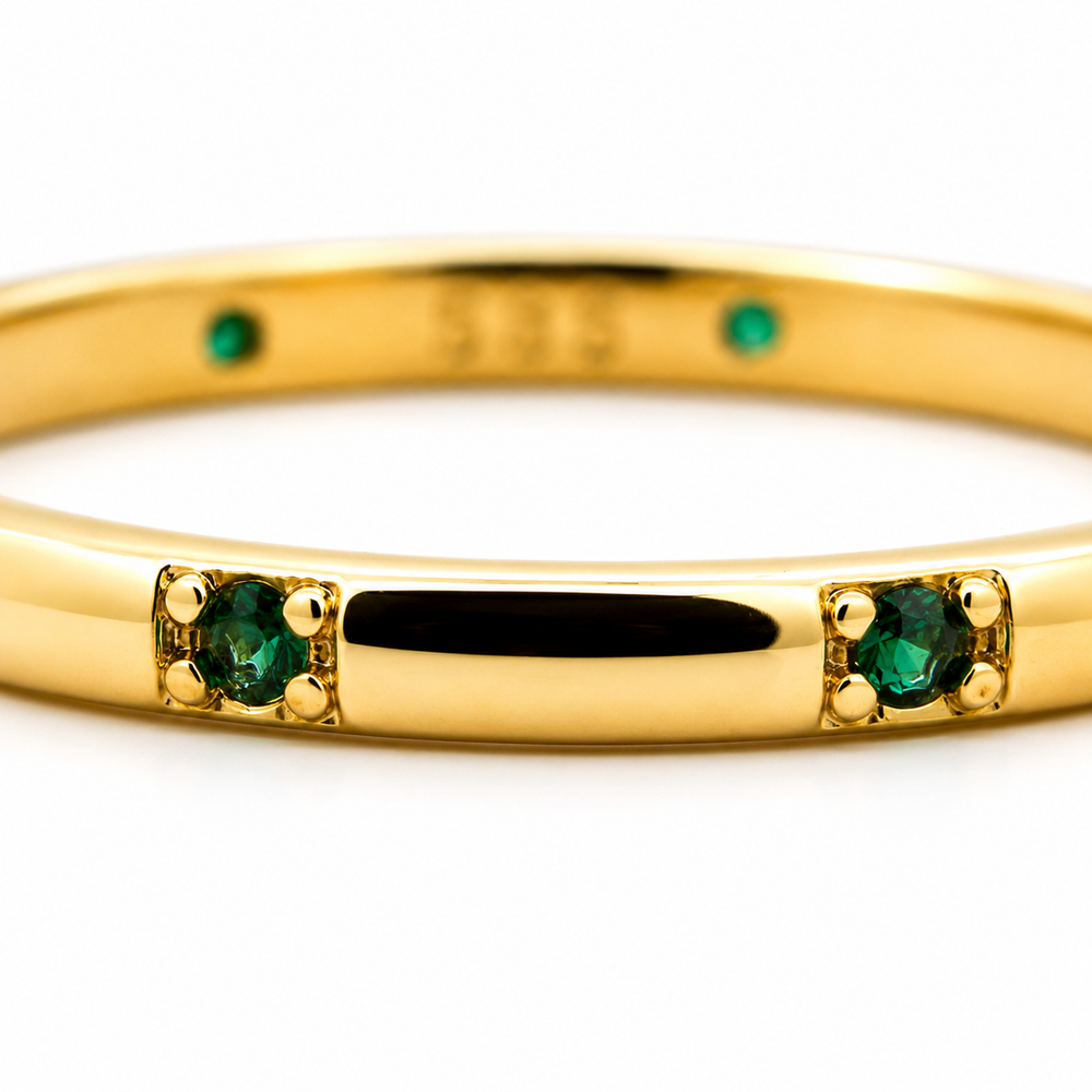 Anillo de Oro Amarillo 14k con Zafiros Verdes