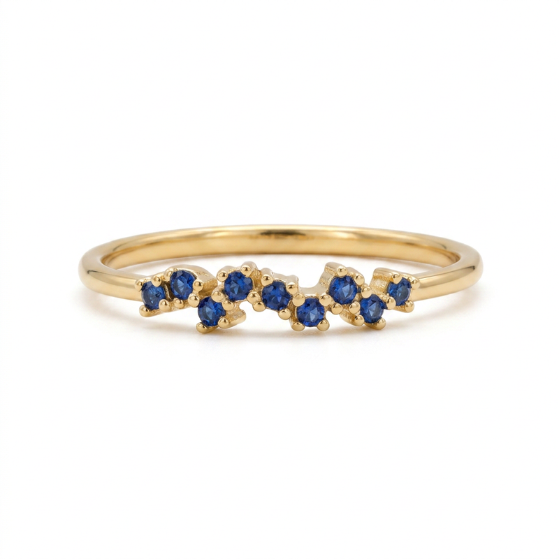 Anillo de Oro Amarillo 14k con Zafiros Azules en Racimo