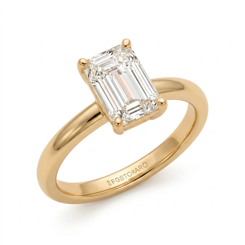 Anillo de Compromiso Solitario de Oro 14k con Diamante Corte Esmeralda