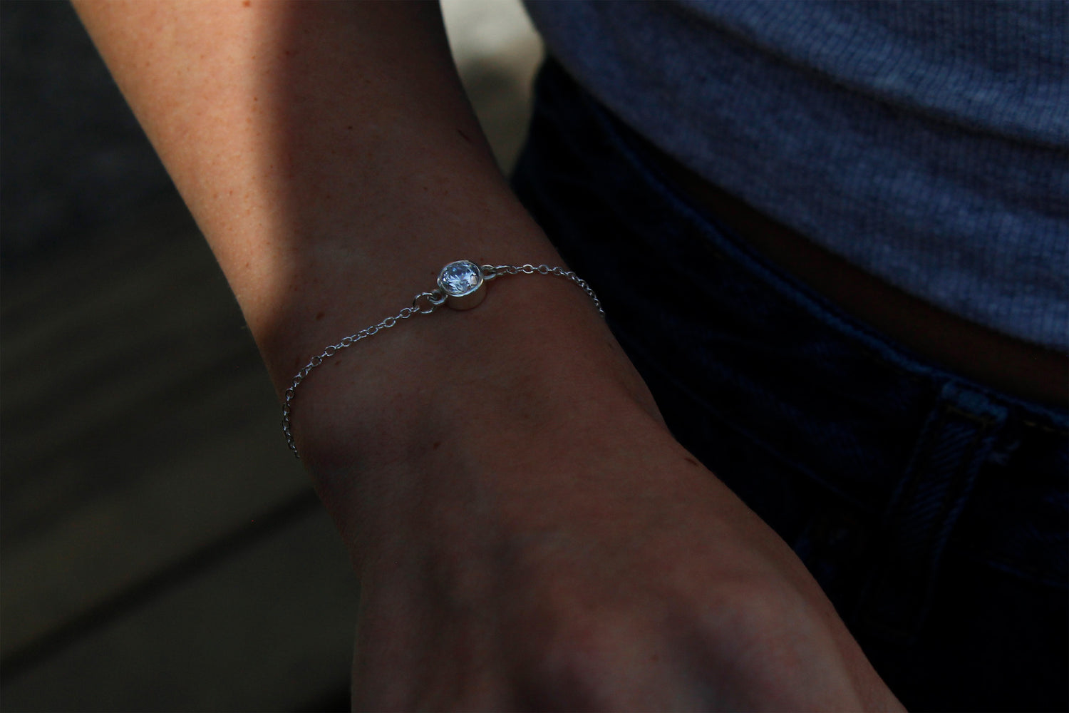 Brazalete Clásico con Diamante de 0.5 Quilates – Elegancia Sutil y Atemporal