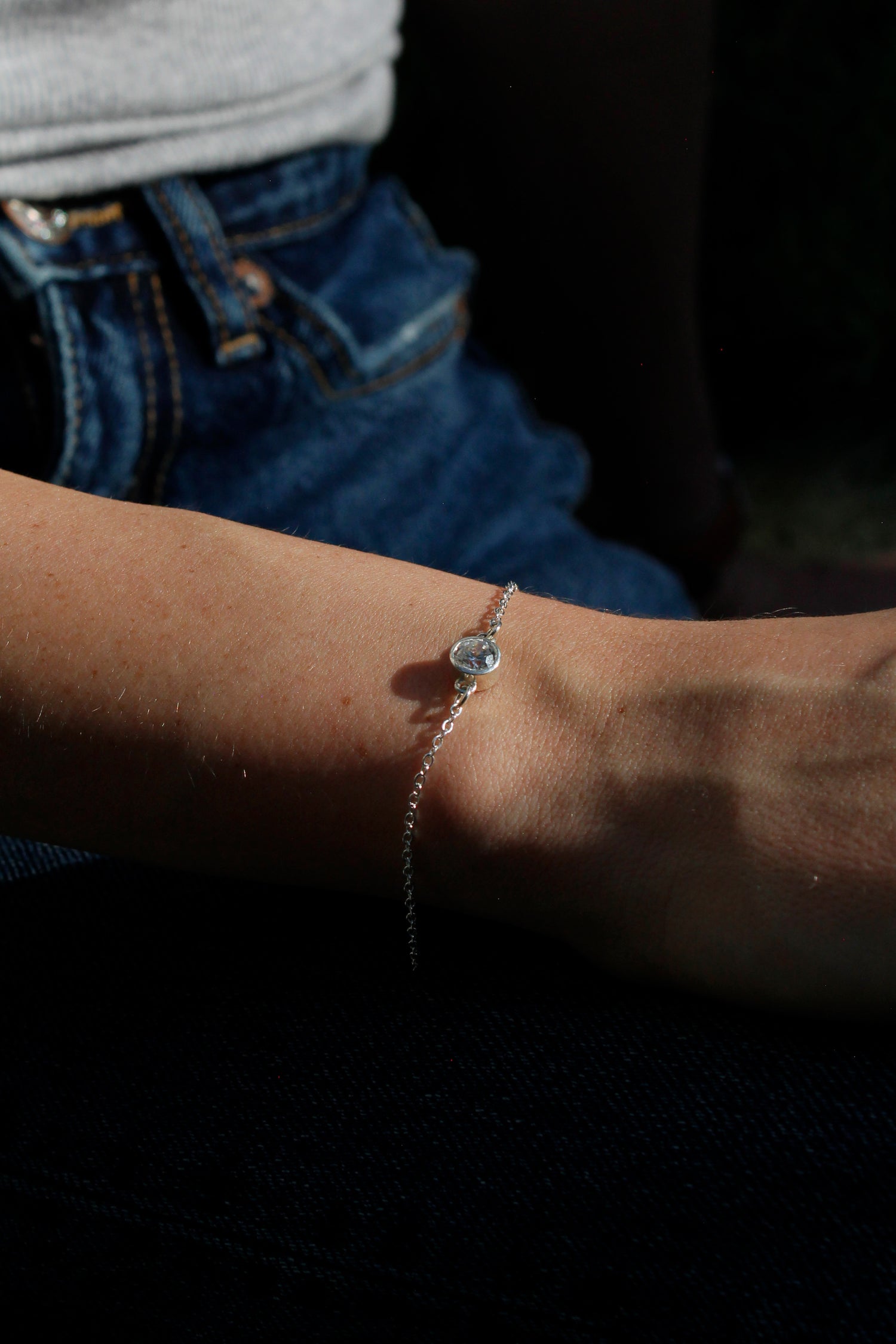 Brazalete Clásico con Diamante de 0.5 Quilates – Elegancia Sutil y Atemporal