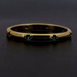 Anillo de oro 14k con zafiros verdes