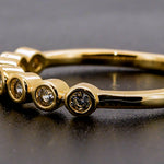Anillo de 14k con diamantes de laboratorio (vista 2)