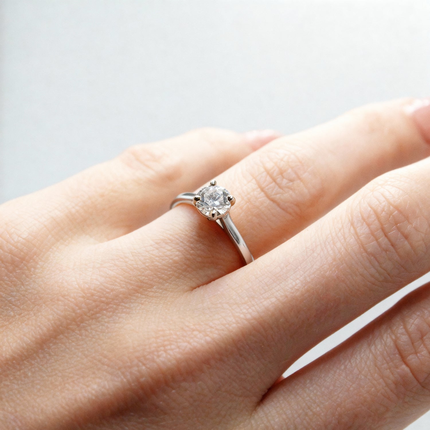 AURUM ORO BLANCO - Anillo de Compromiso Oro De 14k con Diamente 1.ct Laboratorio Igi