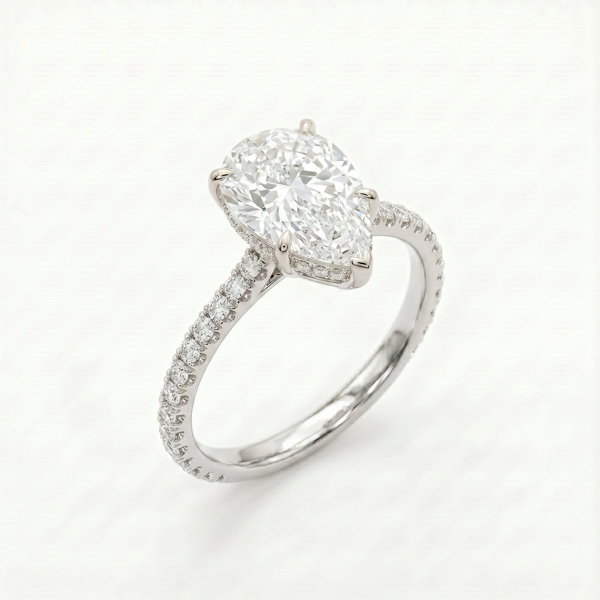 Anillo de Compromiso Pavé de Oro 14k con Diamante Corte Pera (vista 3)
